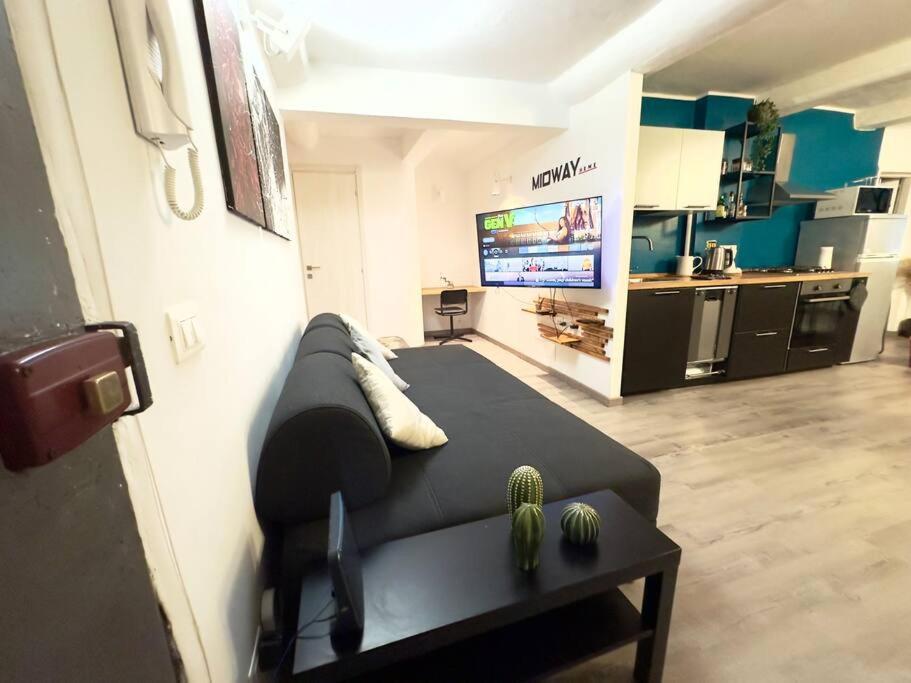 Midway Home, Nel Centro Storico Di Genova Екстер'єр фото